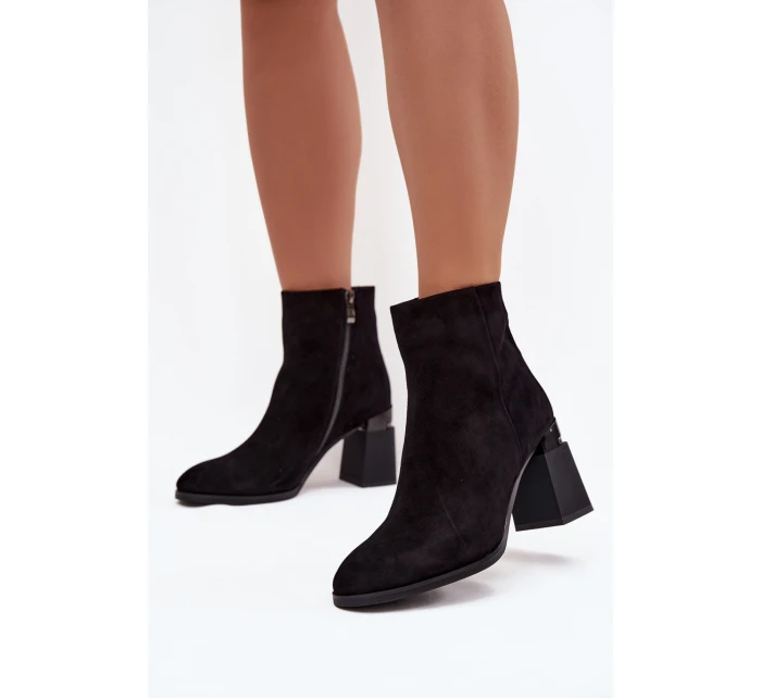 Dámské kozačky z přírodního semiše na podpatku vyhřívané D&A CR52-718 Černé