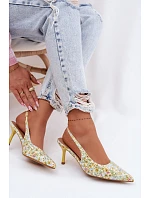 Zdobené dámské sandály na podpatku s květinovým vzorem Žluté model 22103138 - Boto