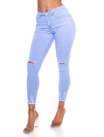 Sexy džíny s roztrhanými nohavicemi