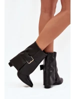 Zateplené boty na podpatku s ohrnutým svrškem a zlatou sponou černé model 21706572 - Boto Zateplené boty na podpatku s ohrnutým svrškem a zlatou sponou černé model 21706572 - Boto