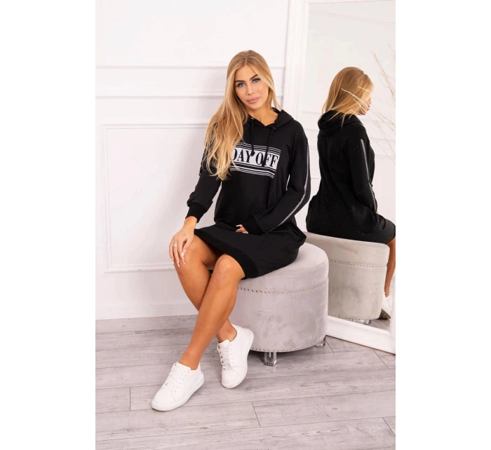 Šaty s model 21752932 potiskem černé - K-Fashion