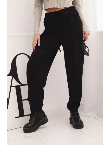 Elegantní dámské kalhoty s vysokým pasem a vázáním v pase černé Elegantní dámské kalhoty s vysokým pasem a vázáním v pase černé