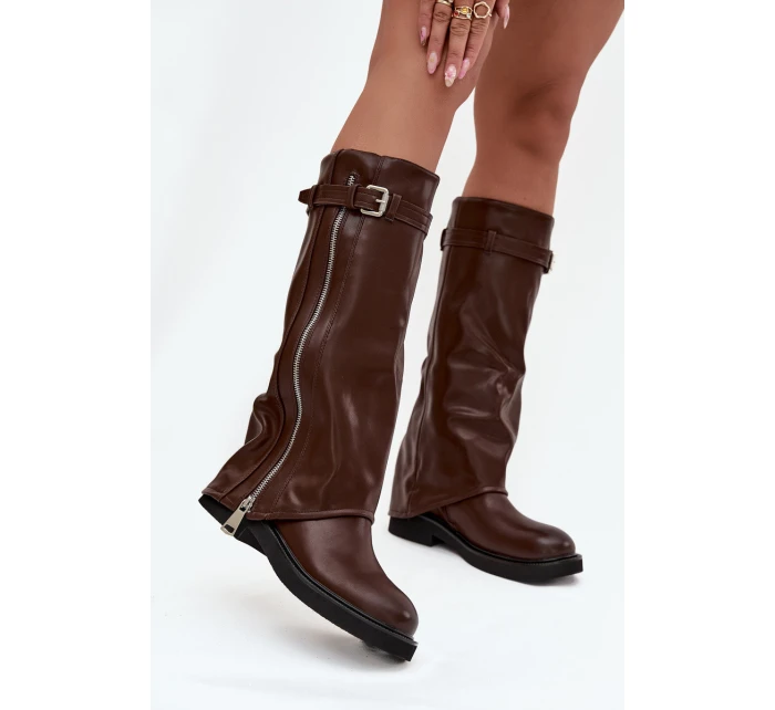 Dámské kozačky s ohrnovaným svrškem, sponou a stříbrným zipem, zateplené Bressa – hnědé Dámské kozačky s ohrnovaným svrškem, sponou a stříbrným zipem, zateplené Bressa – hnědé