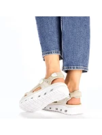 Pohodlné sandály na suchý zip Rieker W RKR691 beige