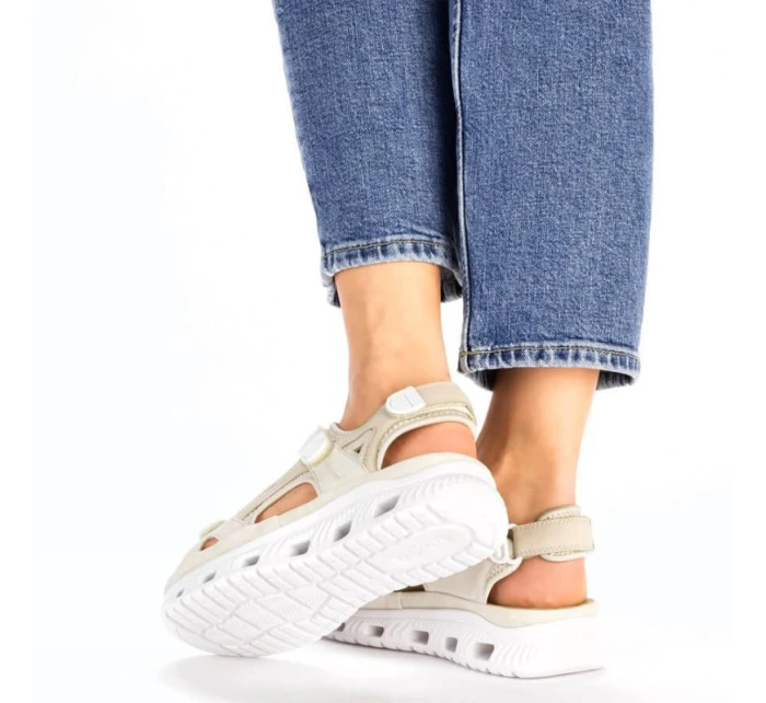 Pohodlné sandály na suchý zip Rieker W RKR691 beige