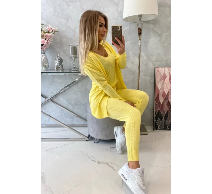 Sada svetrů 3-dílná žlutá Sada svetrů 3-dílná žlutá