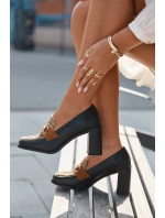 Dámské polobotky na podpatku s výstupky a zlatým detailem Černo-bežové Novella Dámské polobotky na podpatku s výstupky a zlatým detailem Černo-bežové Novella