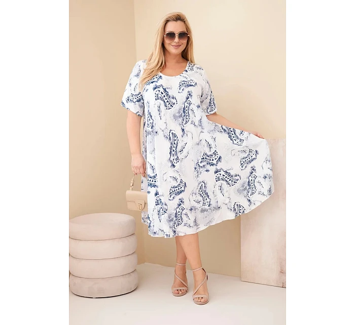 Dámské viskózové šaty Plus Size s krátkým rukávem a model 22043110 vzorem bílé - K-Fashion