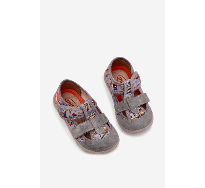 Dětské pantofle na suchý zip šedé model 21705418 - Milami