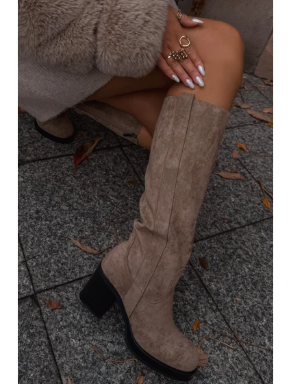 Zateplené dámské kozačky na masivním sloupkovém podpatku Sanelle – béžové