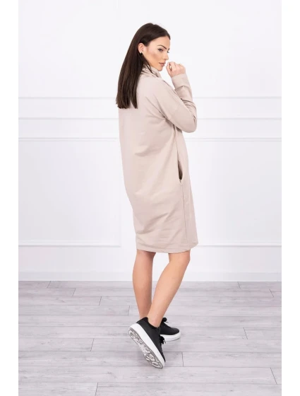 Šaty s kravatou ve světle béžové barvě Šaty s kravatou ve světle béžové barvě