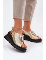 Kožené Dámské Sandály Na Klínu S Ozdobou Artiker model 21695639 Zlaté - Boto