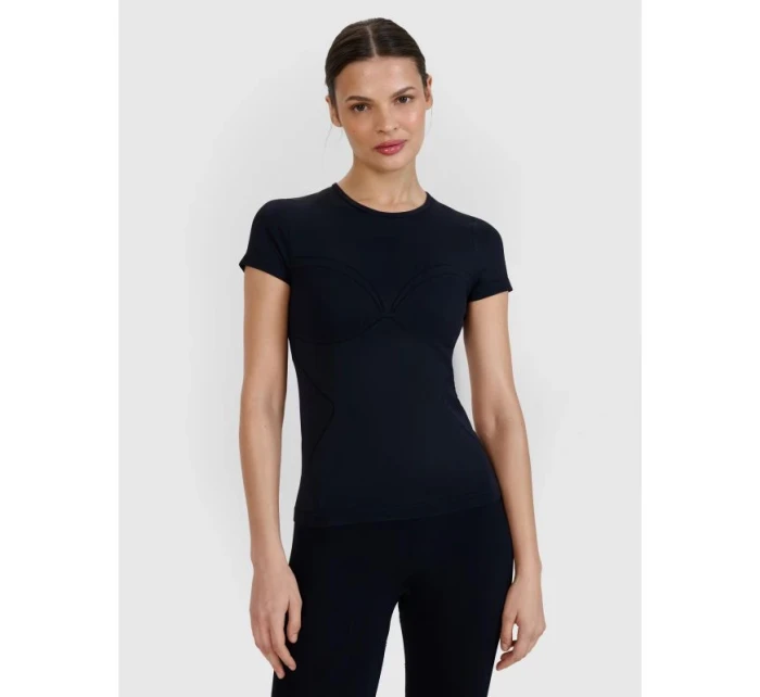 Dámské rychleschnoucí tričko na jógu a model 21815470 - 4F Dámské rychleschnoucí tričko na jógu a model 21815470 - 4F
