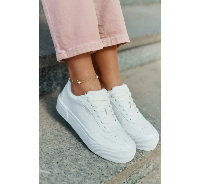 Nízké sneakersy z eko kůže Big Star RR274303 Bílé Nízké sneakersy z eko kůže Big Star RR274303 Bílé