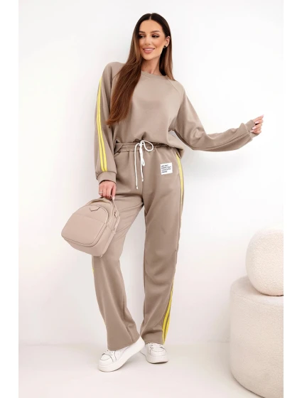 Dámský teplákový komplet model 21951913 s lampasy a volnou mikinou fango - K-Fashion