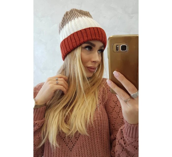 Fleecová čepice Bojana K265 červená+ecru+beige Fleecová čepice Bojana K265 červená+ecru+beige