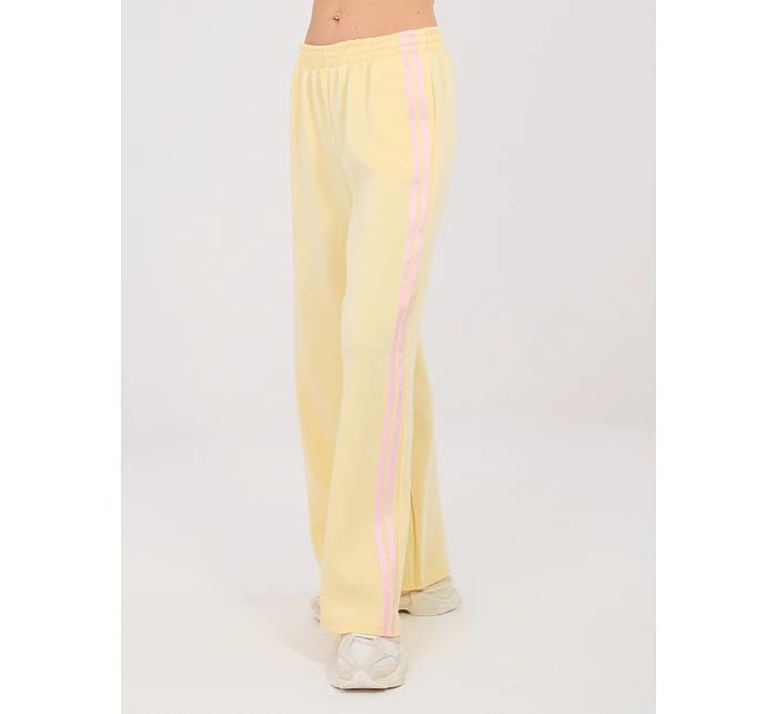 IT DR tepláky 21772.91 světle žluté IT DR tepláky 21772.91 světle žluté