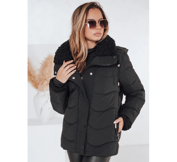 Dámská prošívaná zimní bunda s kapucí černá model 21990453 - Dstreet