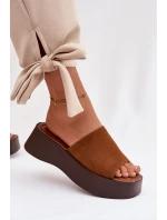 Dámské pantofle na platformě Camel Liorisse Dámské pantofle na platformě Camel Liorisse