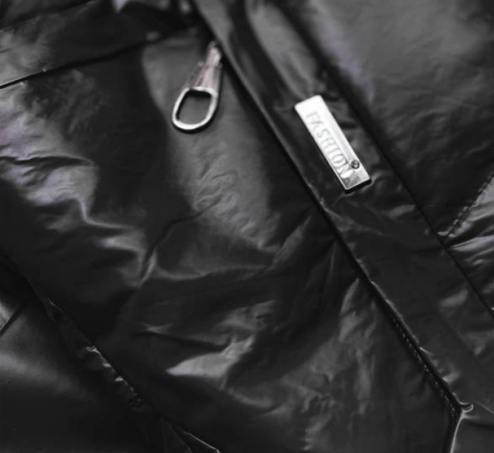 Černá lesklá dámská bunda (B9751)
