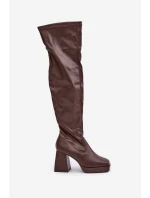 Přiléhavé kozačky nad kolena na podpatku tmavě hnědé model 21681373 - Boto
