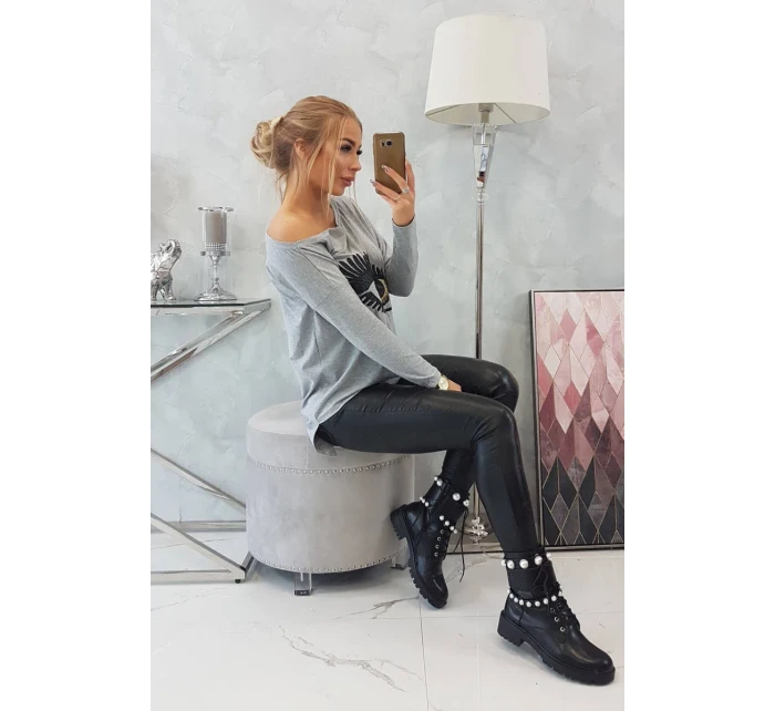 Halenka s potiskem a delšími zády šedá