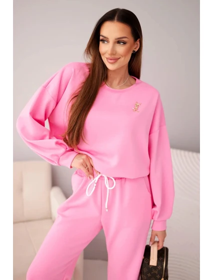 Dámská souprava máslová mikina s broží a kalhoty s rovnou nohavicí světle růžový Dámská souprava máslová mikina s broží a kalhoty s rovnou nohavicí světle růžový