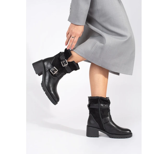 Módní dámské černé  kotníčkové boty na širokém podpatku