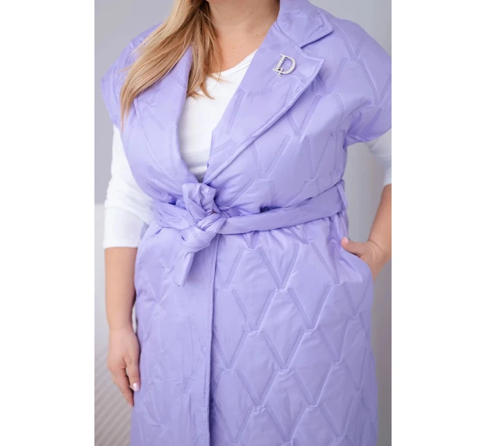 Dámská vesta Plus Size prošívaná s páskem a límcem světle fialová