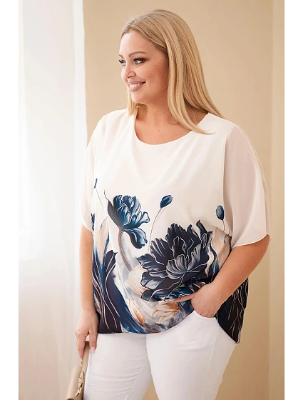 Dámská halenka Plus Size s květinovým potiskem a volným rukávem model 22069977 - K-Fashion Dámská halenka Plus Size s květinovým potiskem a volným rukávem model 22069977 - K-Fashion