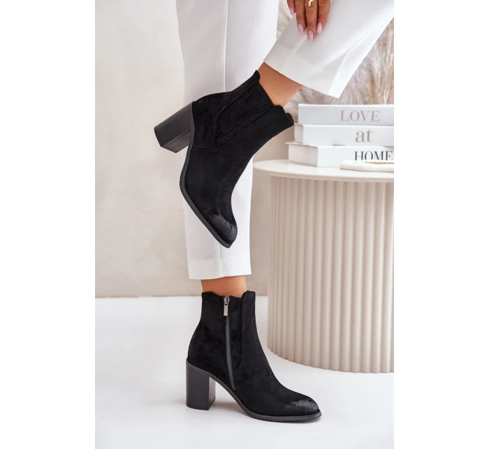 Zateplené dámské boty na podpatku eko semiš černé model 21674304 - Boto Zateplené dámské boty na podpatku eko semiš černé model 21674304 - Boto
