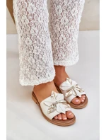 Sandály S Dekorací Přírodní Kůže Zazoo model 21682154 Bílé - Boto