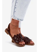 Kožené sandály na nízkém podpatku model 22122932 Čokoládové - Zazoo