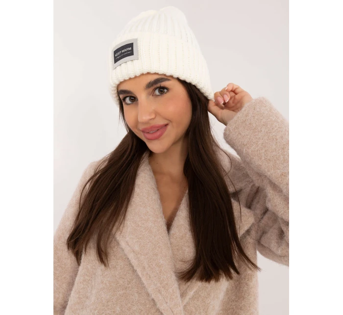 Čepice JK CZ model 20527614 ecru - FPrice Čepice JK CZ model 20527614 ecru - FPrice