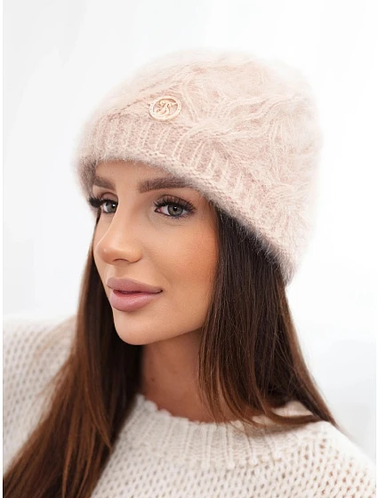 Dámská čepice model 22554953 s příměsí viskózy a ozdobou tmavě béžová - K-Fashion Dámská čepice model 22554953 s příměsí viskózy a ozdobou tmavě béžová - K-Fashion