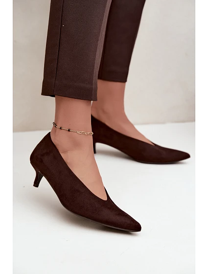 Kožené lodičky s kitten heel v čokoládové barvě Nuretta Kožené lodičky s kitten heel v čokoládové barvě Nuretta
