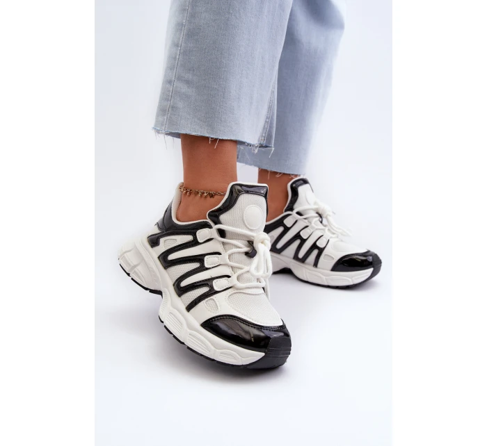 Dámské tenisky na masivní podrážce bílé model 21659047 - Boto Dámské tenisky na masivní podrážce bílé model 21659047 - Boto