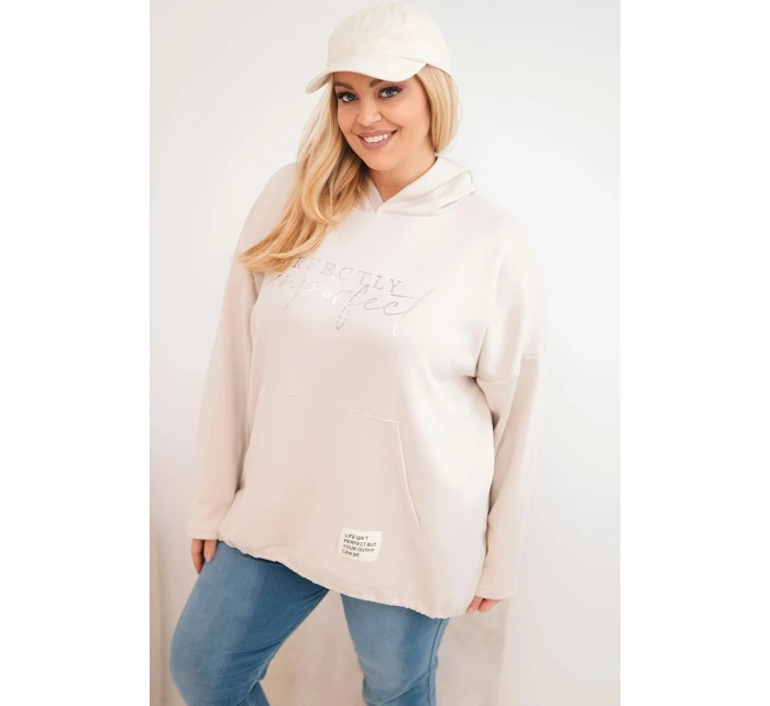 Dámská mikina Plus Size s kapucí a potiskem béžová Dámská mikina Plus Size s kapucí a potiskem béžová