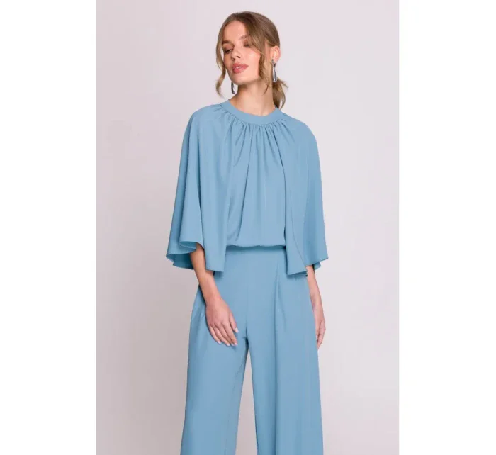 Kombinéza s širokými rukávy a zády  modrá model 20966219 - STYLOVE