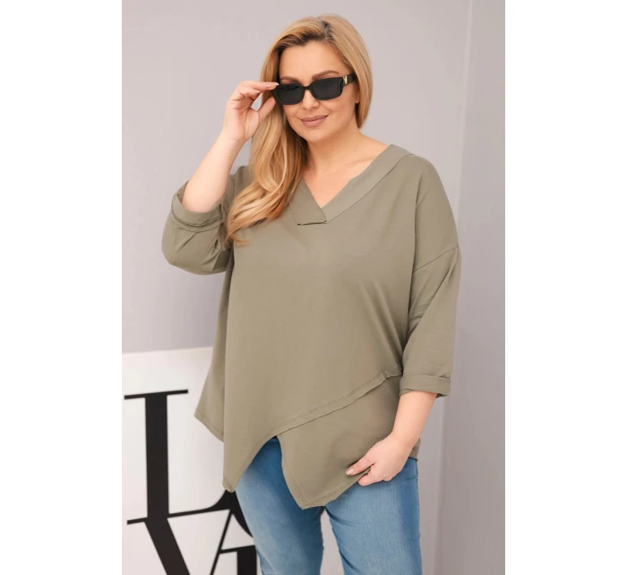 Dámská bavlněná blůza Plus Size s hlubokým výstřihem ve tvaru V a asymetrickým spodním okrajem khaki
