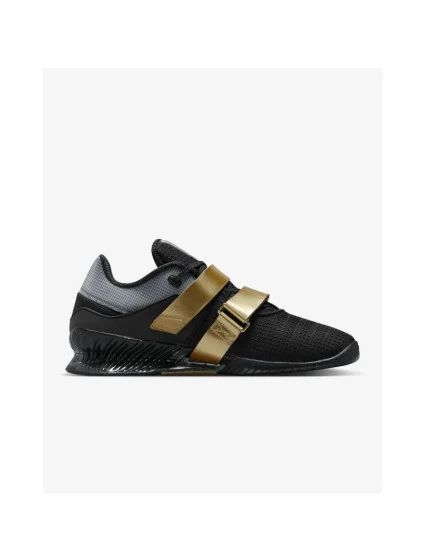 Boty  4 M model 20899888 - NIKE