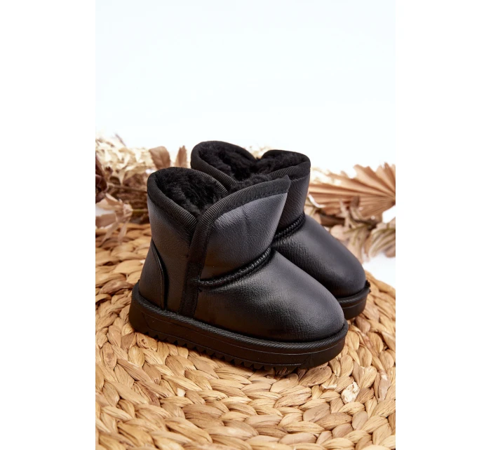 Dětské zimní boty s podšívkou z kožešiny černé Benigna Dětské zimní boty s podšívkou z kožešiny černé Benigna