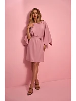 M908 Šaty s ozdobnými širokými rukávy - pudrové