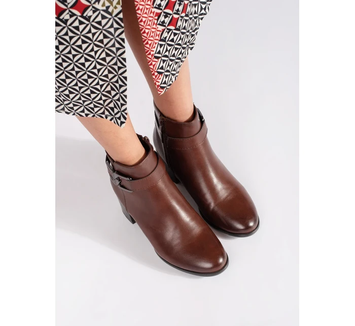 Moderní kotníčkové boty dámské hnědé na širokém podpatku Moderní kotníčkové boty dámské hnědé na širokém podpatku