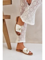 Sandály S Dekorací Přírodní Kůže Zazoo model 21682154 Bílé - Boto