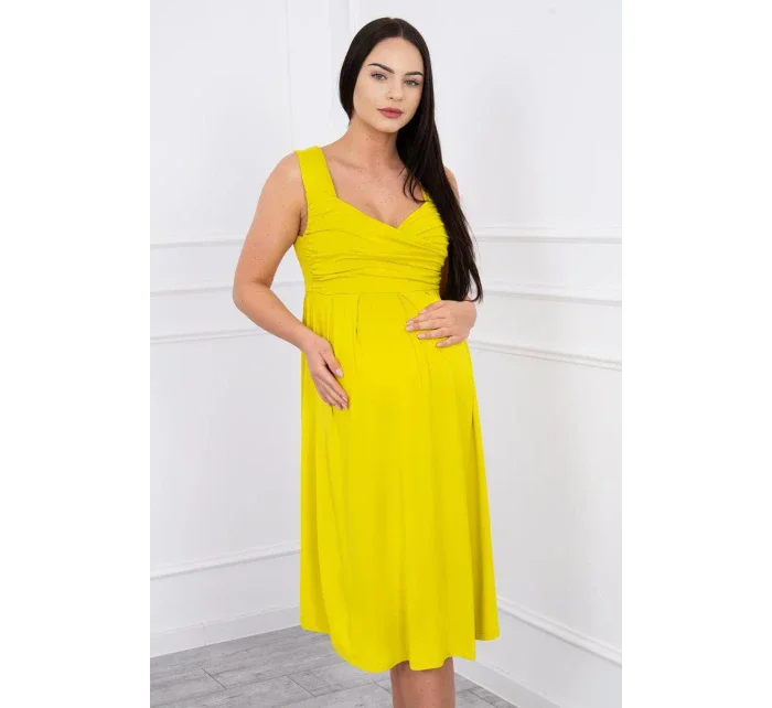 Šaty s širokými ramínky