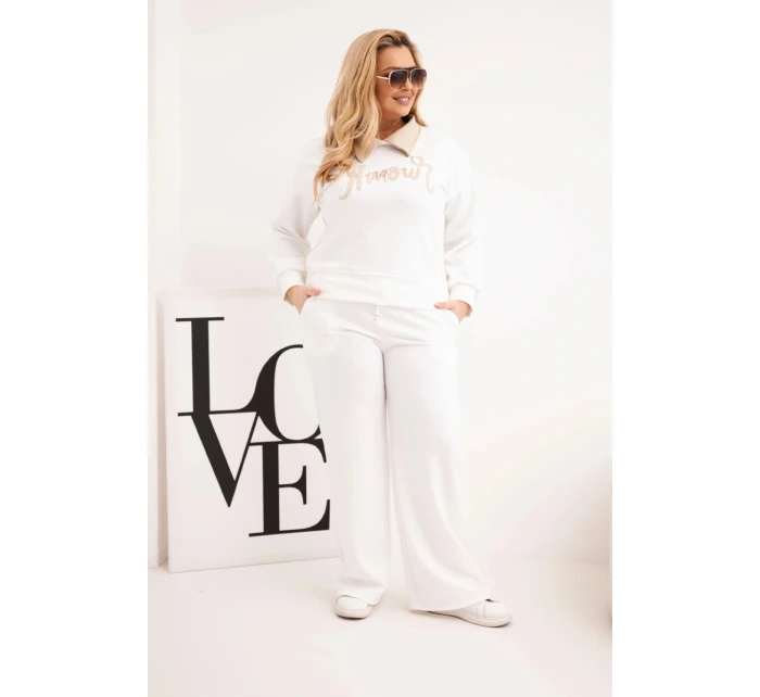 Dámský komplet masełko Plus Size se širokými nohavicemi a límečkem bílý Dámský komplet masełko Plus Size se širokými nohavicemi a límečkem bílý