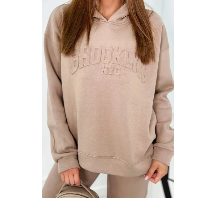 Izolovaná bavlněná souprava, mikina + kalhotami Brooklyn tmavě béžová Izolovaná bavlněná souprava, mikina + kalhotami Brooklyn tmavě béžová