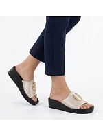 Dámské žabky na zlaté platformě model 22072433 - Potocki