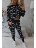 Sada s černými nápisy Sada s černými nápisy